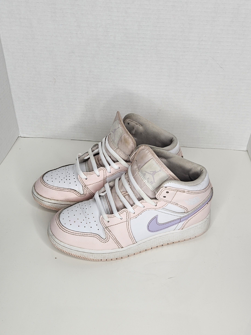 Nike Kids Mid-Top Sneakers in Pink, White and Lavender
